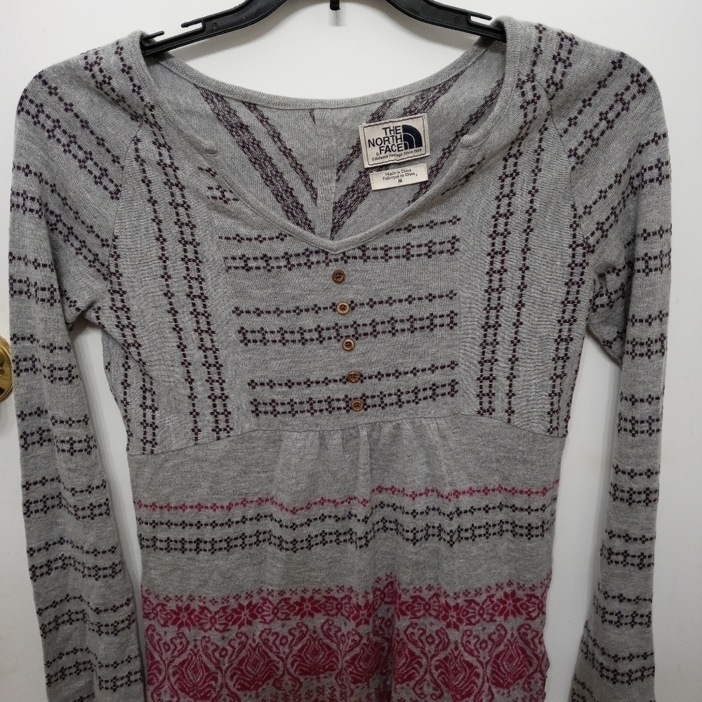 The NorthFace blouse medium long sleeve